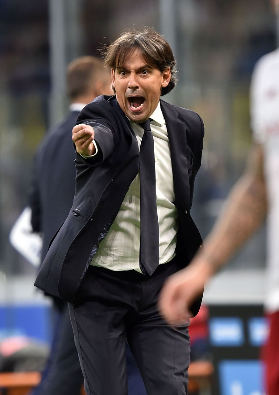 国际米兰遭遇两连败，主帅深陷危机