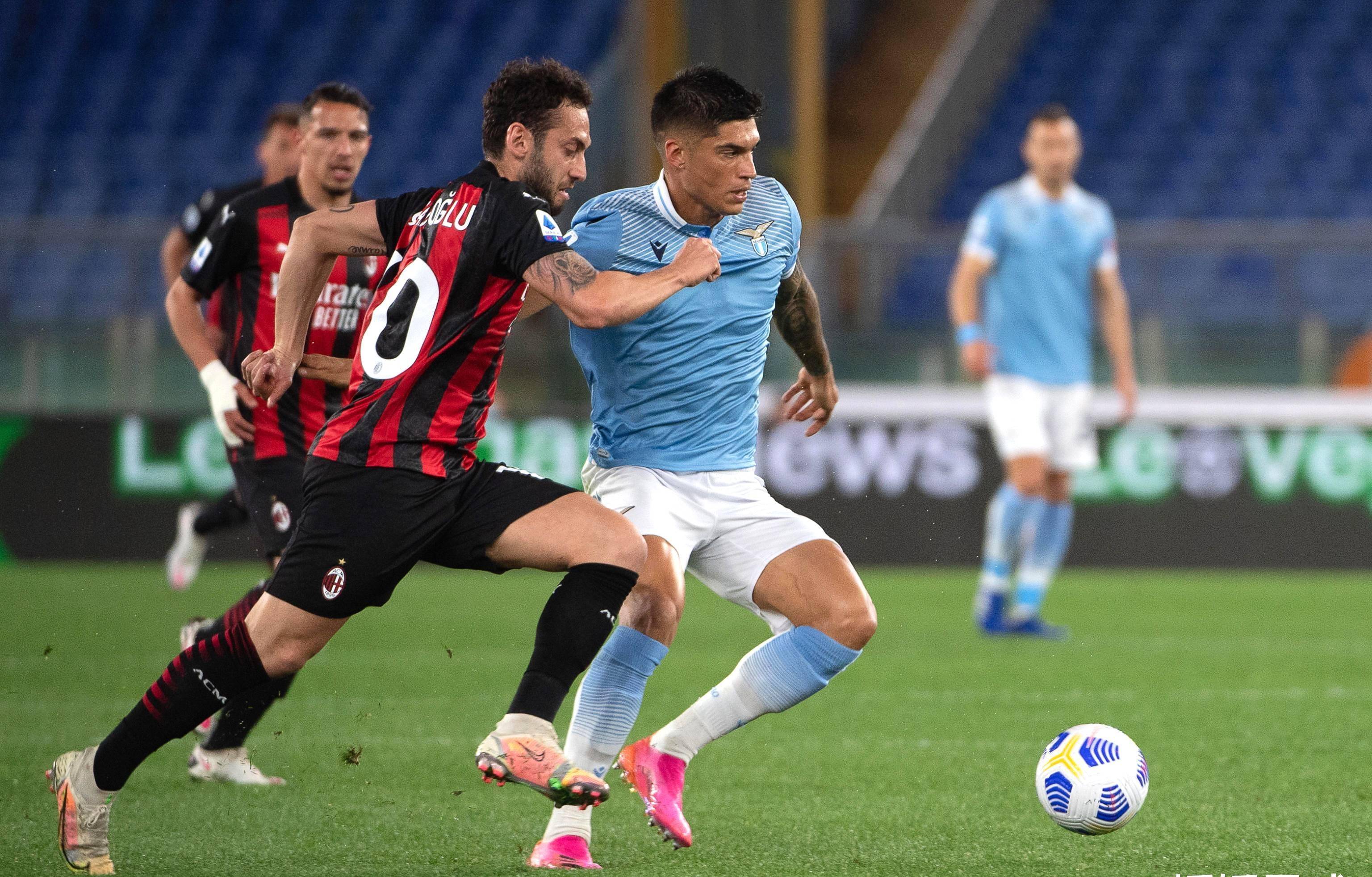 佛罗伦萨队在主场比赛中战胜对手