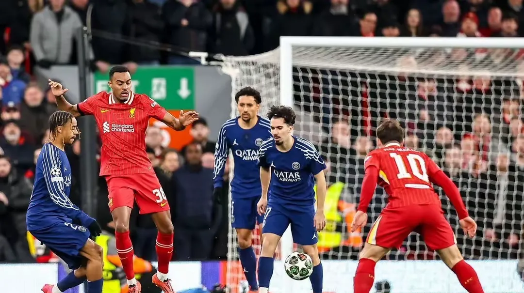 利物浦遭遇三连败,主教练面临压力 利物浦遭遇三连败,主教练面临压力