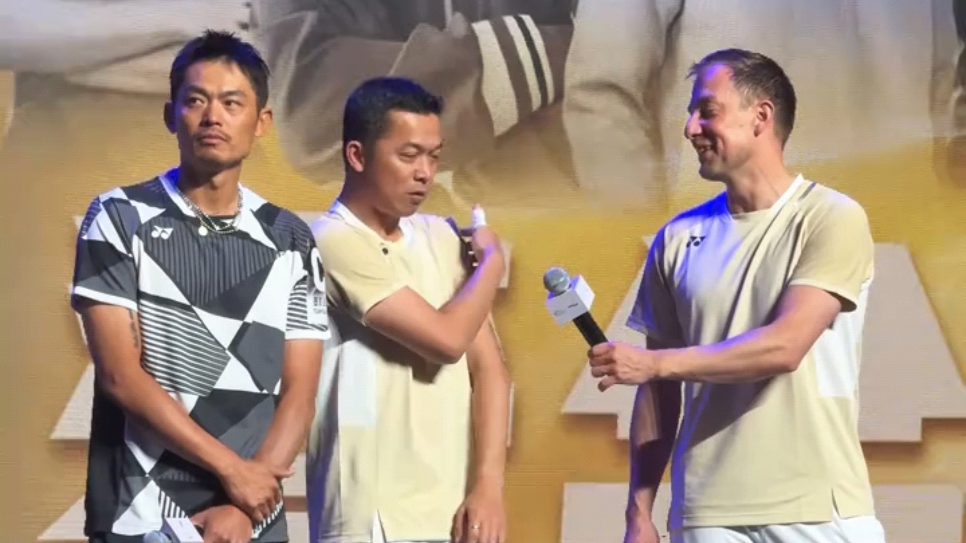 熊猫体育中国App-丹麦羽毛球队绝杀韩国羽毛球队，陶菲克绝境逆转