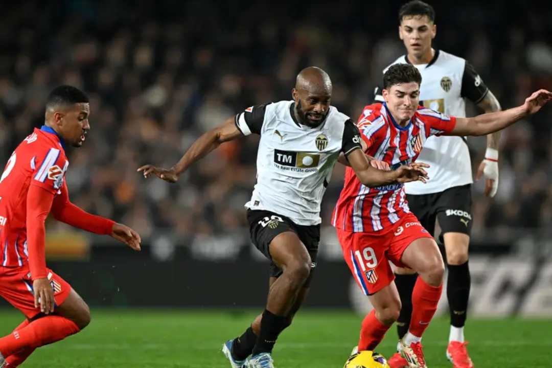 瓦伦西亚击败阿森纳，晋级欧冠八强