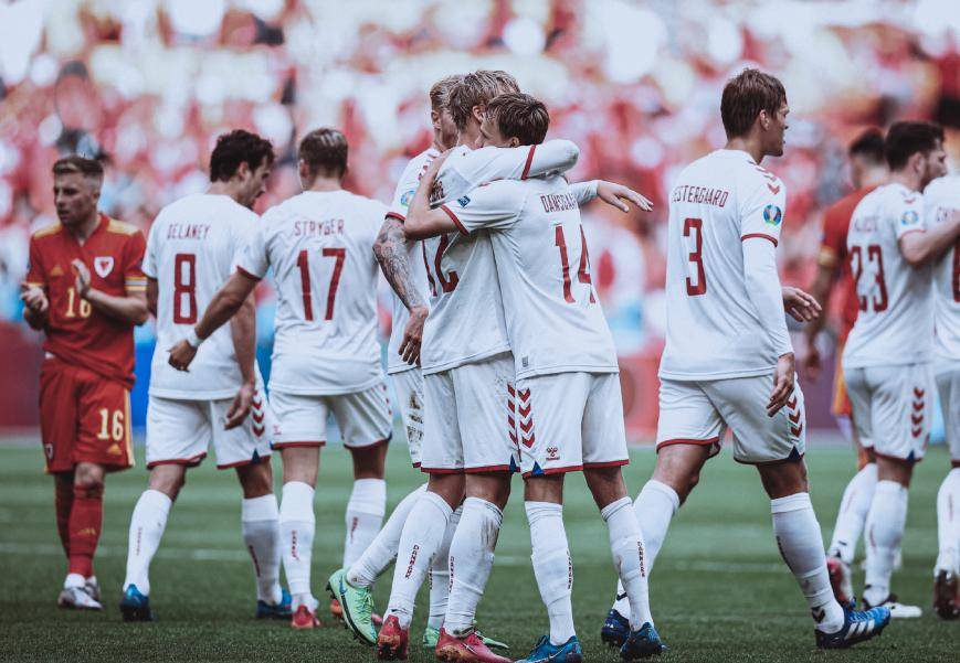 熊猫TV-包含欧预赛高能对决：实力不凡，胜者笑的词条